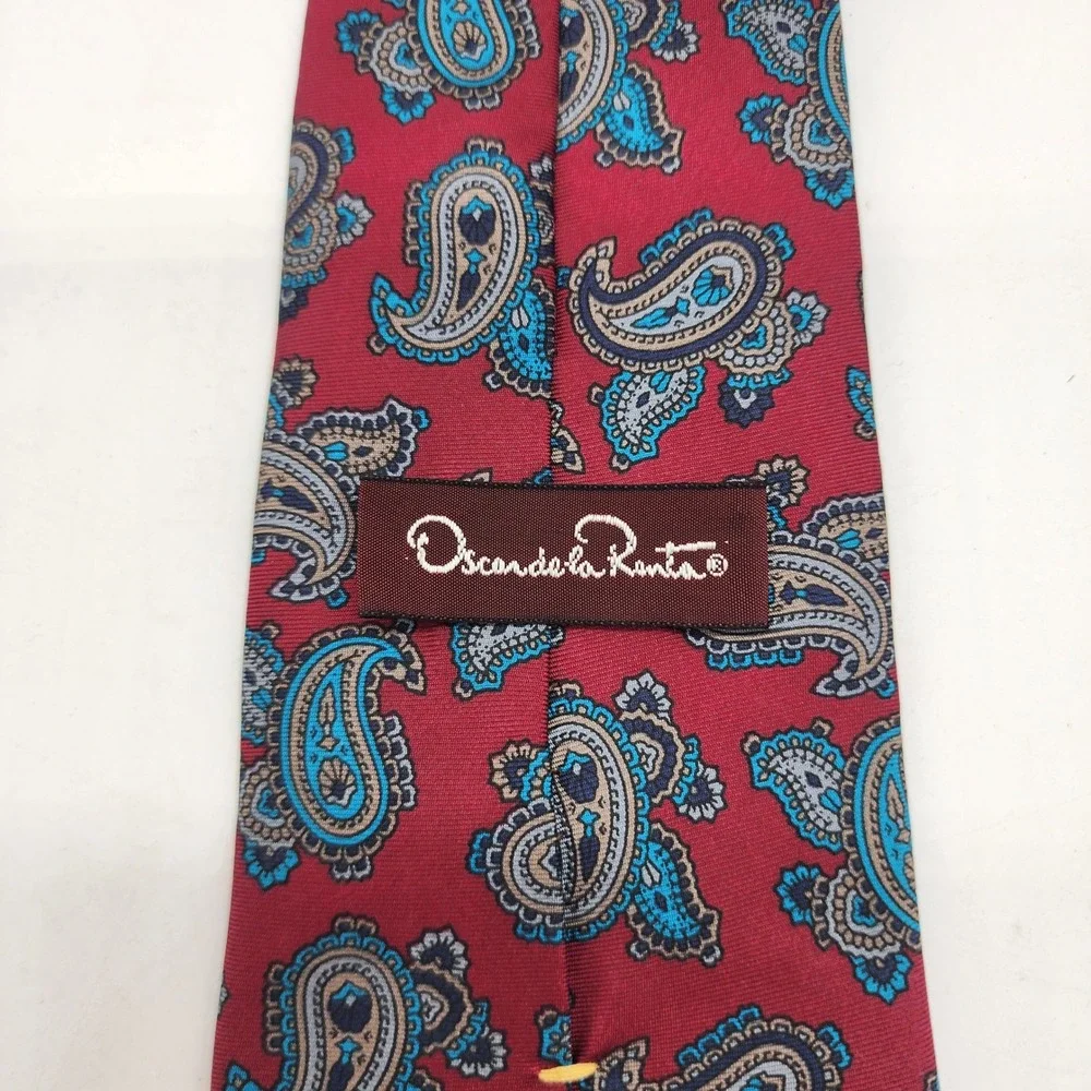 Oscar de la Renta Men's Necktie Burgundy Blue Paisley Print Dress Tie